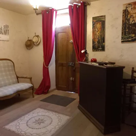 La Rose Des Vents Apartamento Le Pouget Exterior foto