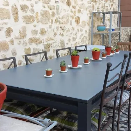 La Rose Des Vents Apartamento Le Pouget Exterior foto