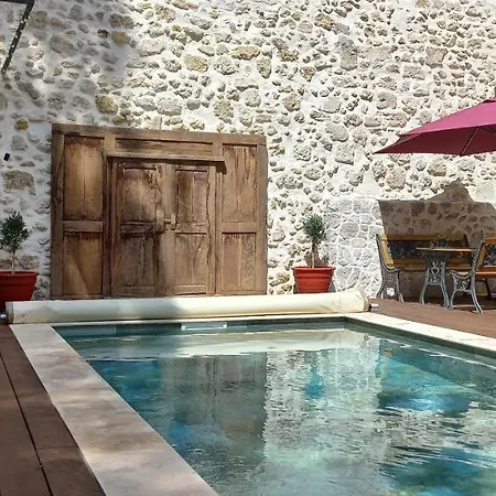 La Rose Des Vents Apartamento Le Pouget Exterior foto