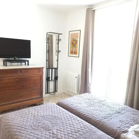 La Rose Des Vents Apartamento Le Pouget Exterior foto
